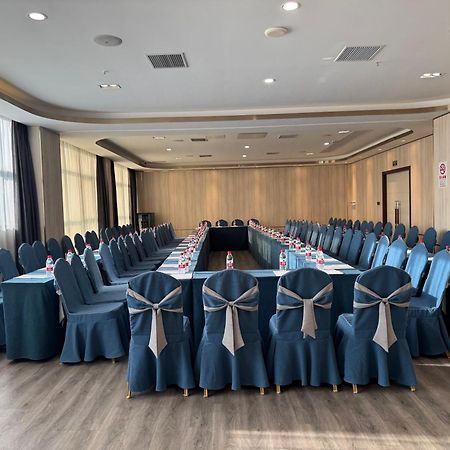 Country Inn&Suites By Radisson, Shanghai Pvg Экстерьер фото