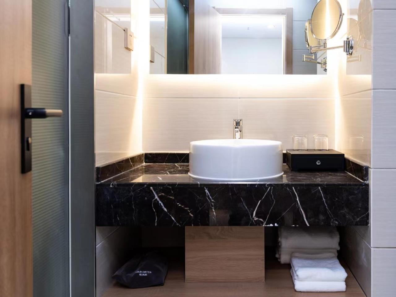 Country Inn&Suites By Radisson, Shanghai Pvg Экстерьер фото