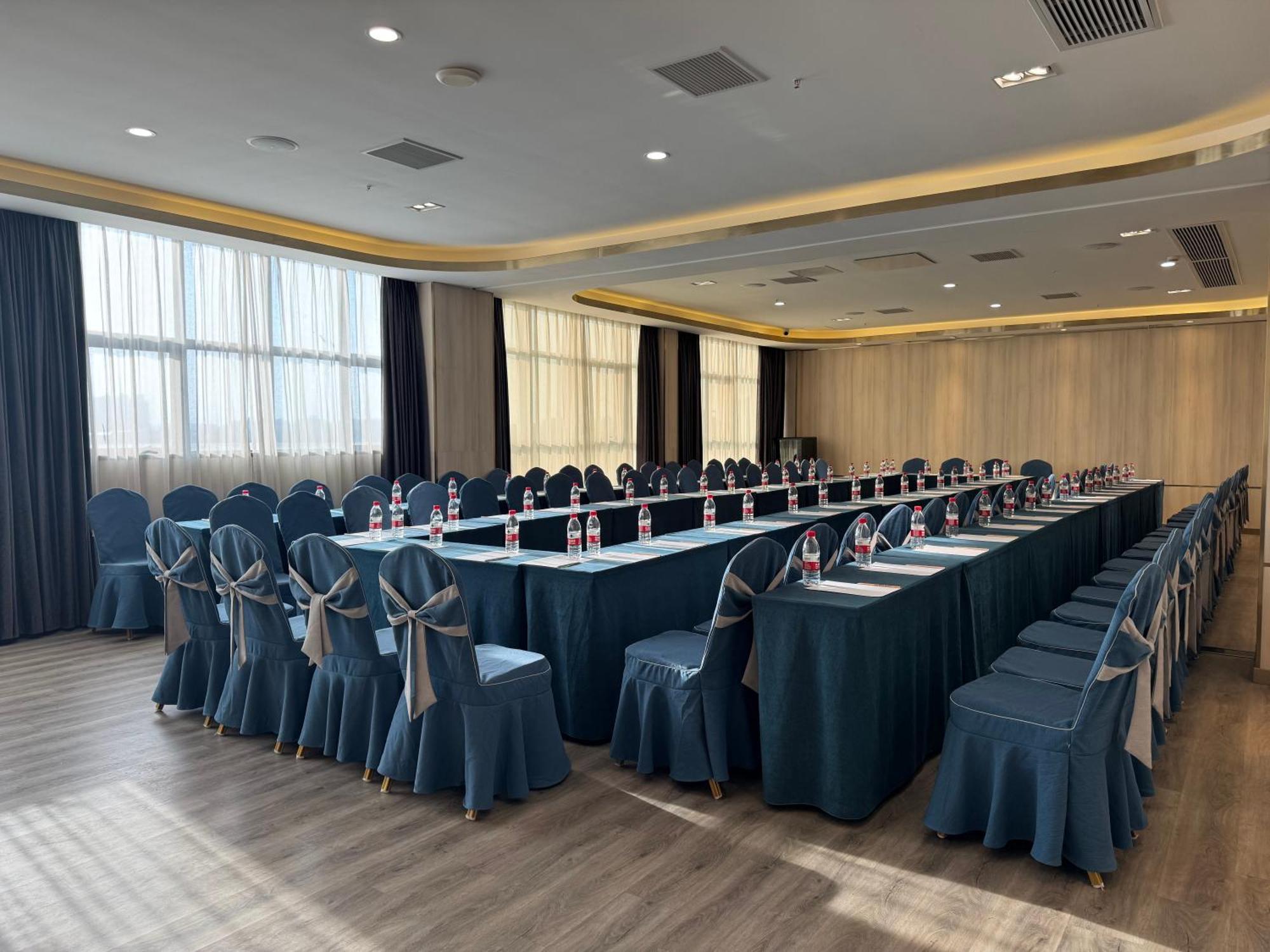 Country Inn&Suites By Radisson, Shanghai Pvg Экстерьер фото