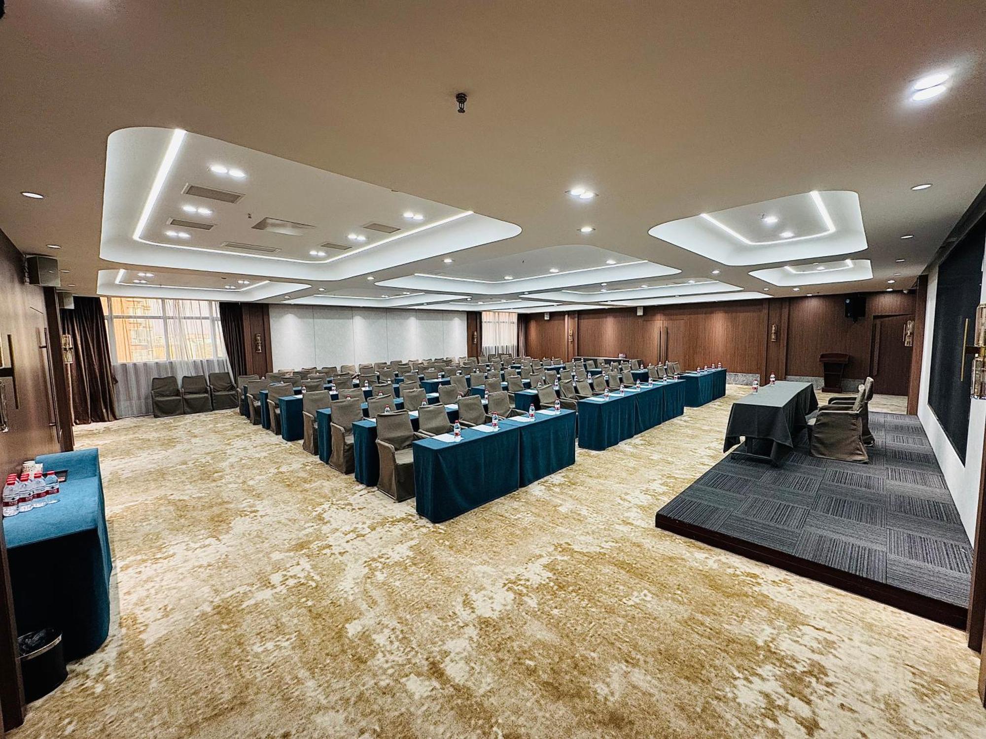 Country Inn&Suites By Radisson, Shanghai Pvg Экстерьер фото